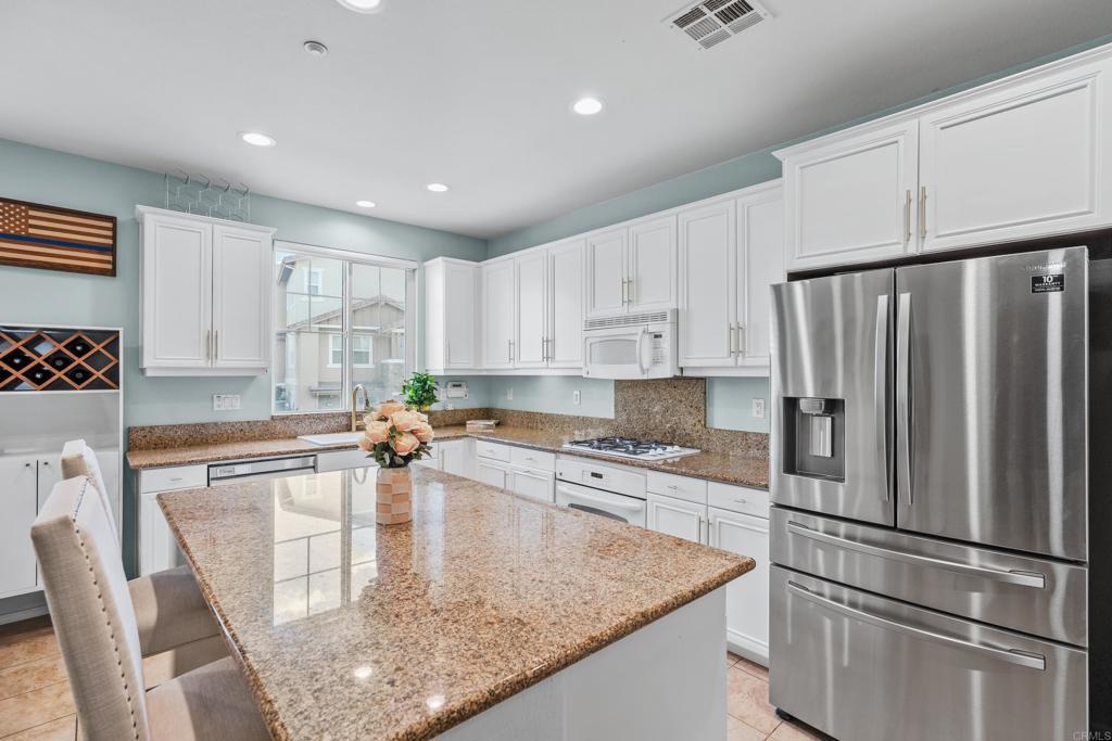 Photo of Listing #PTP2501481