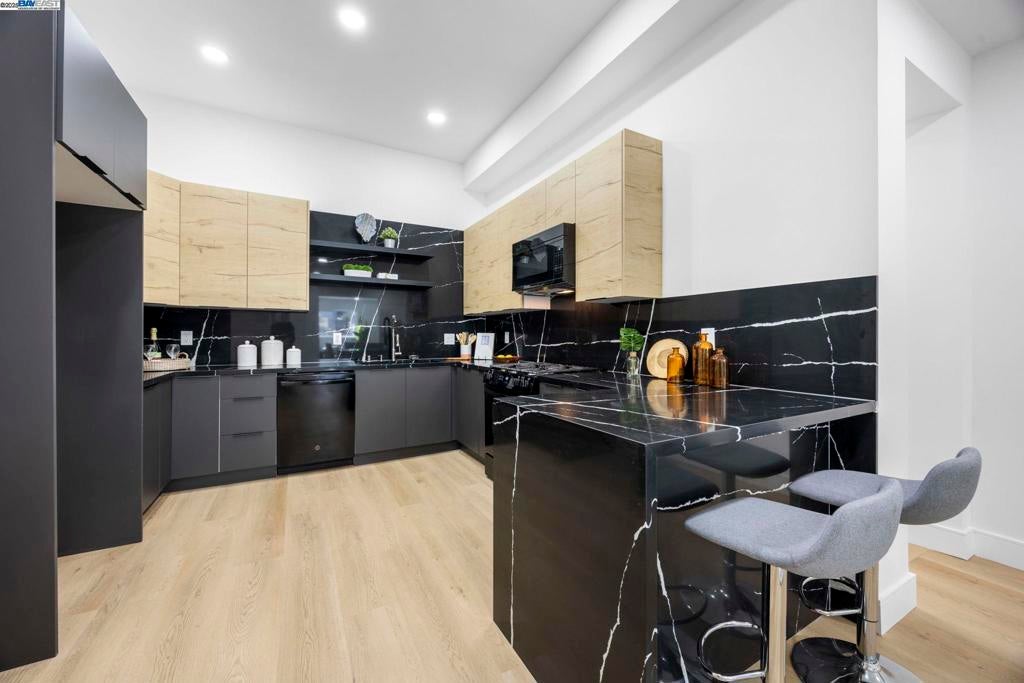 Photo of Listing #41087464