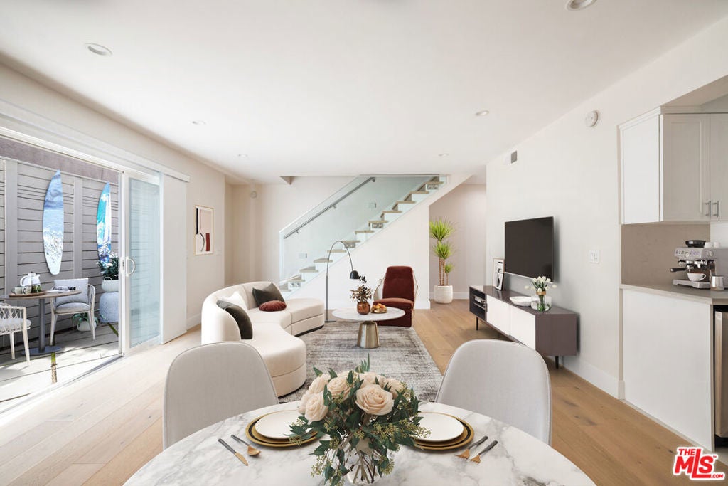 Photo of Listing #25504237