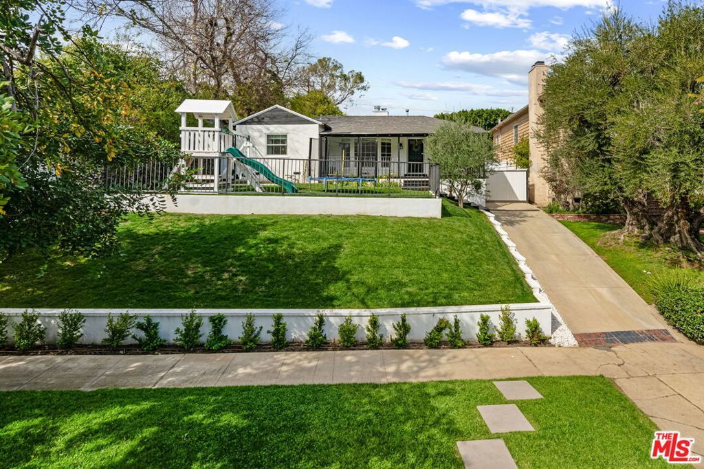 Photo of Listing #25500345