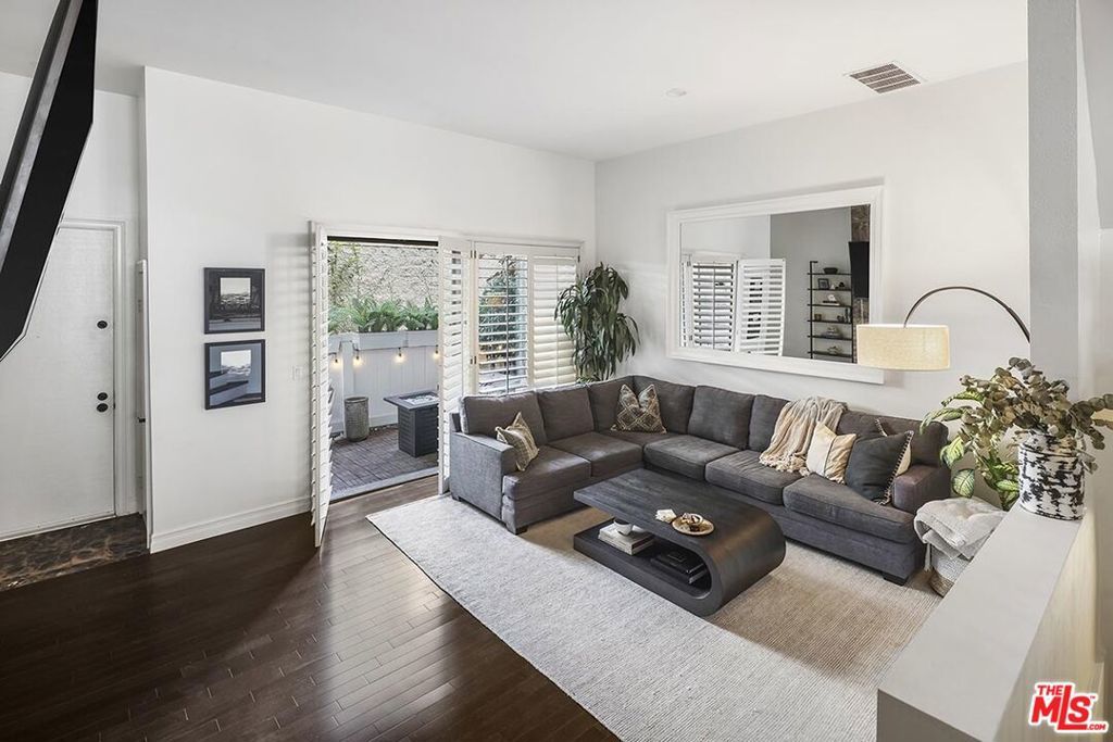 Photo of Listing #25504169