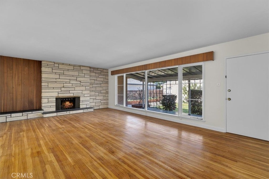 Photo of Listing #SB25043065