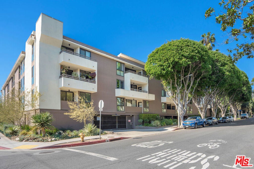 Photo of Listing #25504424