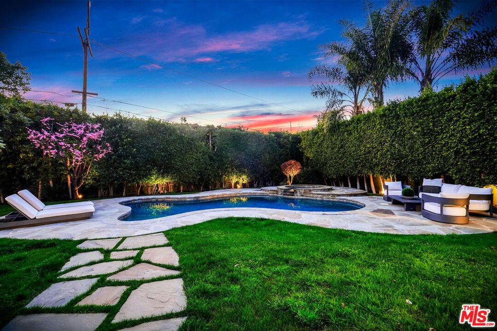 Photo of Listing #25504349