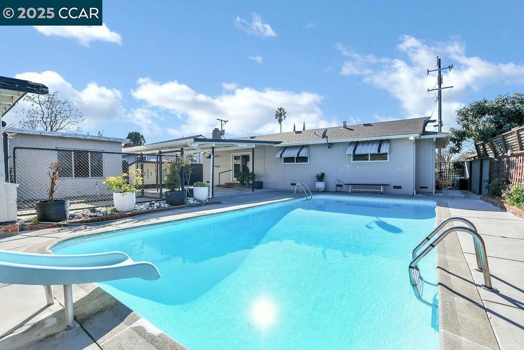 Photo of Listing #41087573