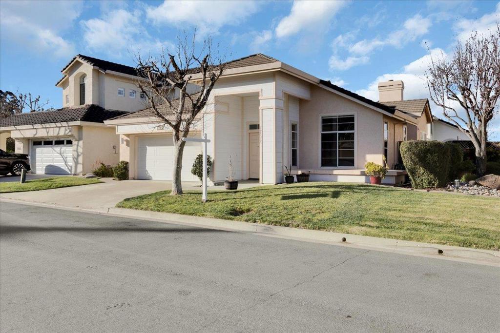 Photo of Listing #ML81995827