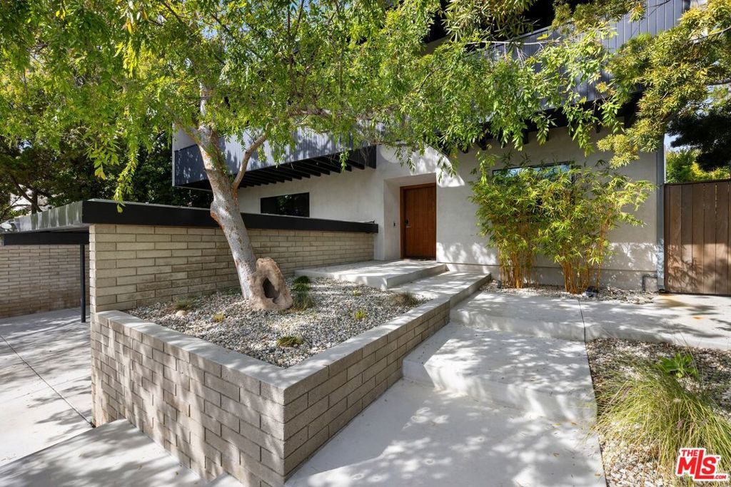 Photo of Listing #25504235