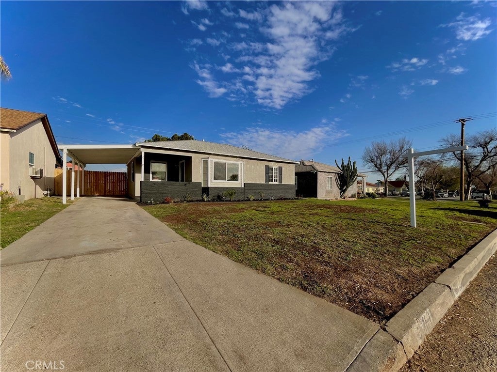 Photo of Listing #IV25044859