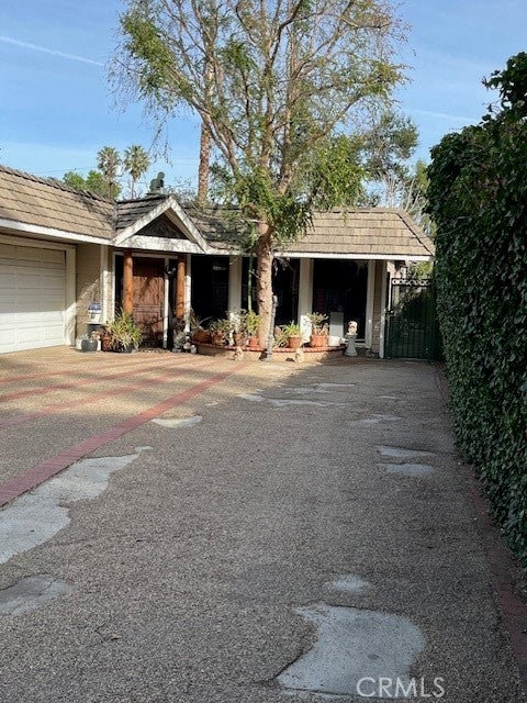 Photo of Listing #SB25045110