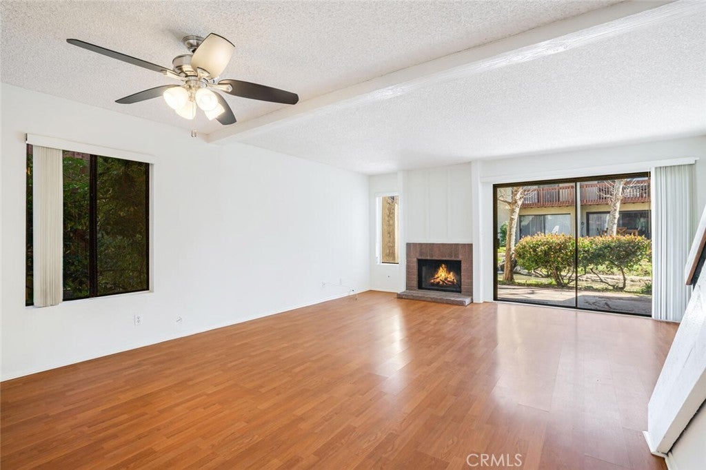 Photo of Listing #SR25044971