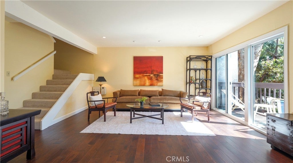 Photo of Listing #SB25045493