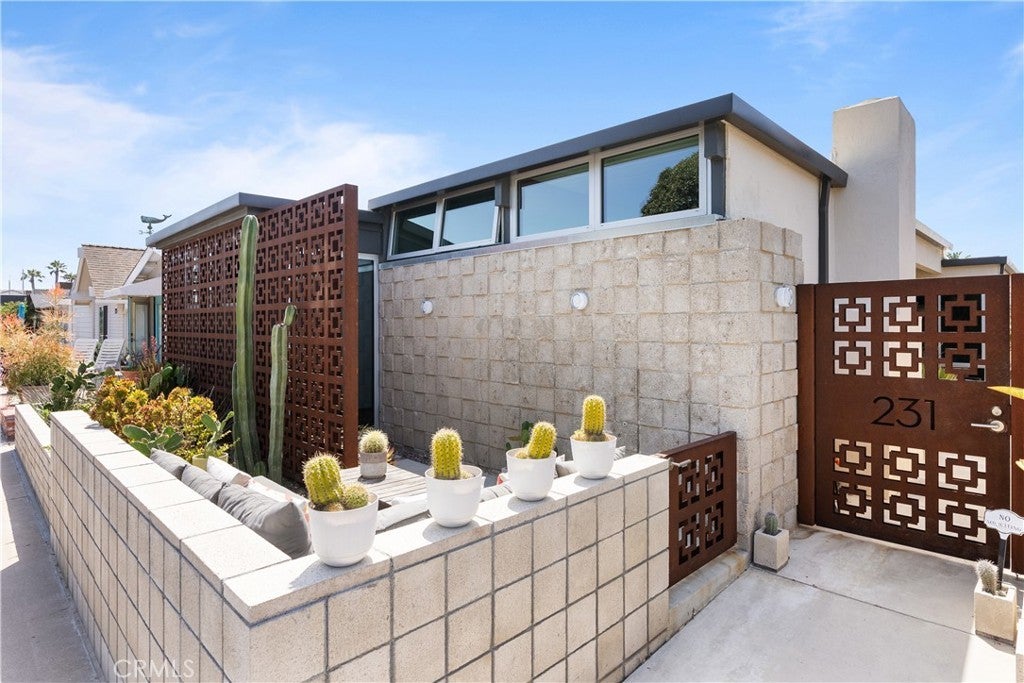 Photo of Listing #NP25045720