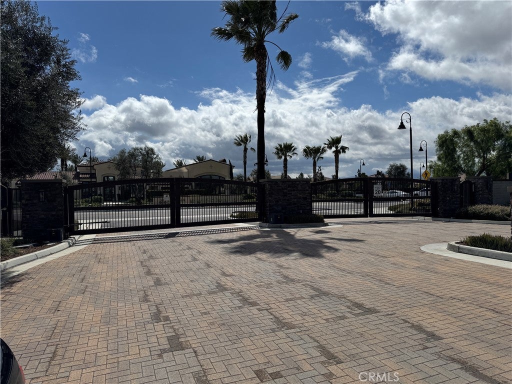 Photo of Listing #PW25045893