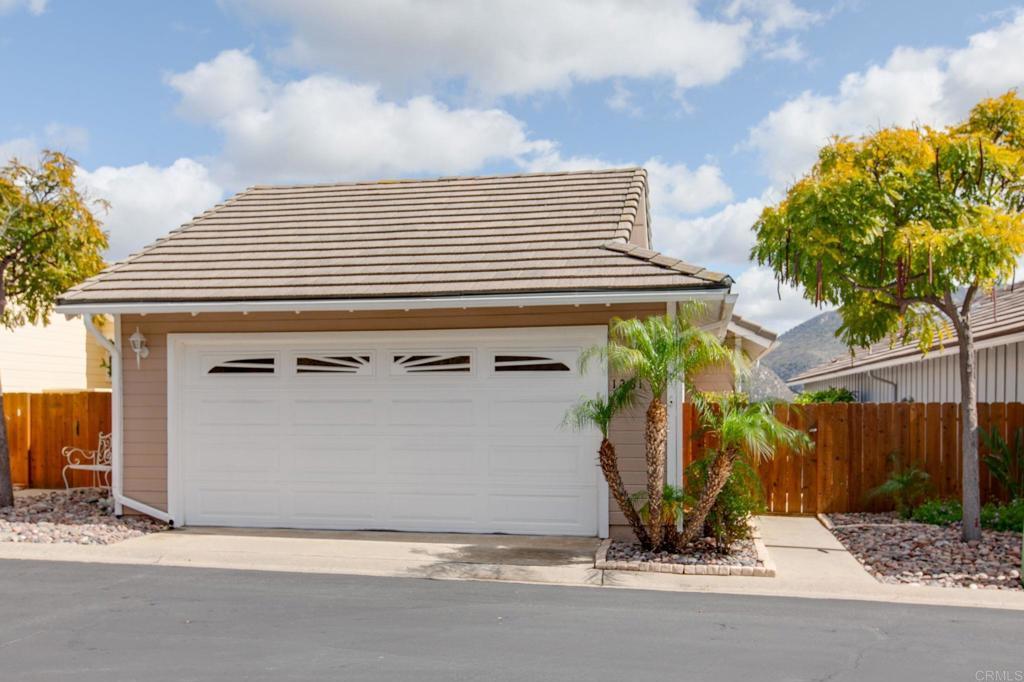 Photo of Listing #PTP2501545