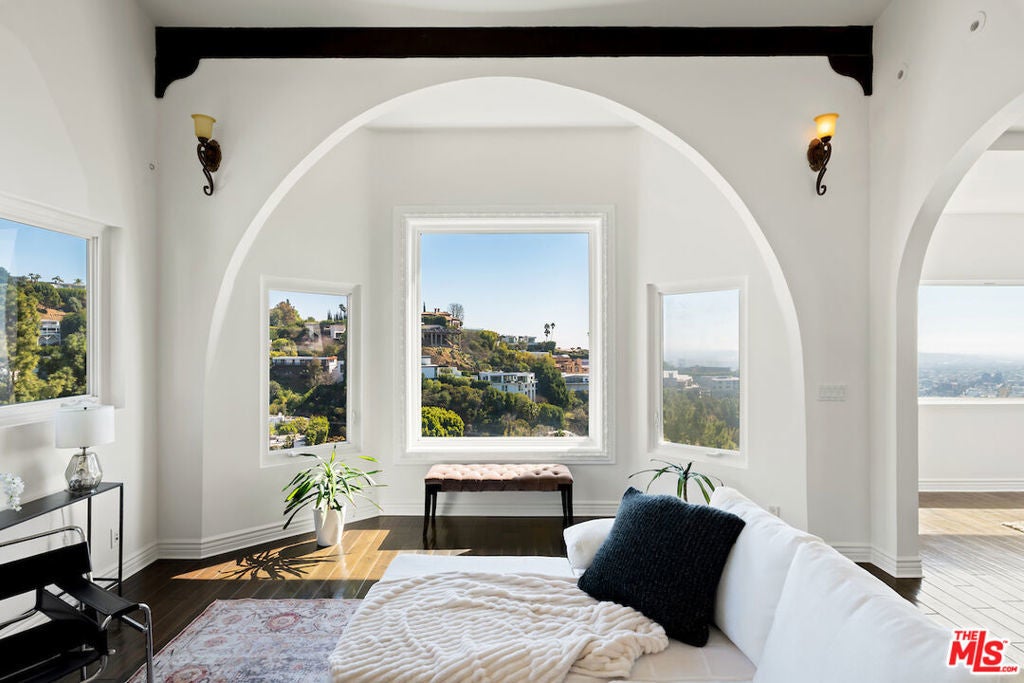 Photo of Listing #25503433