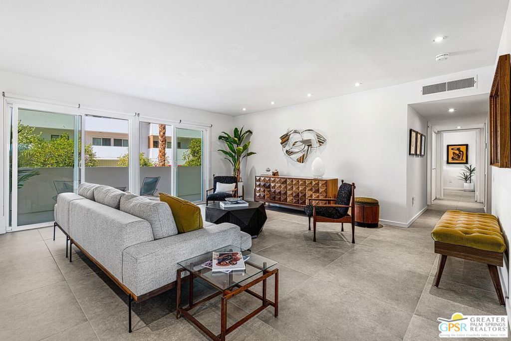 2301 Skyview Drive # 22, Palm Springs