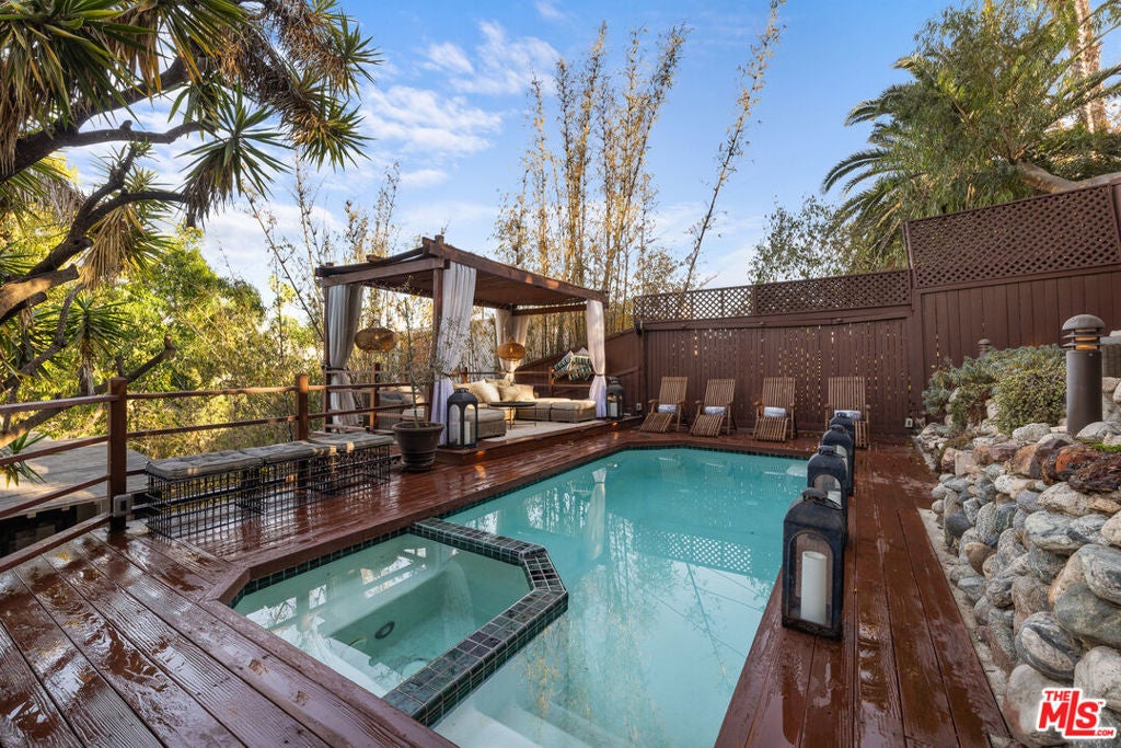 Photo of Listing #25504815