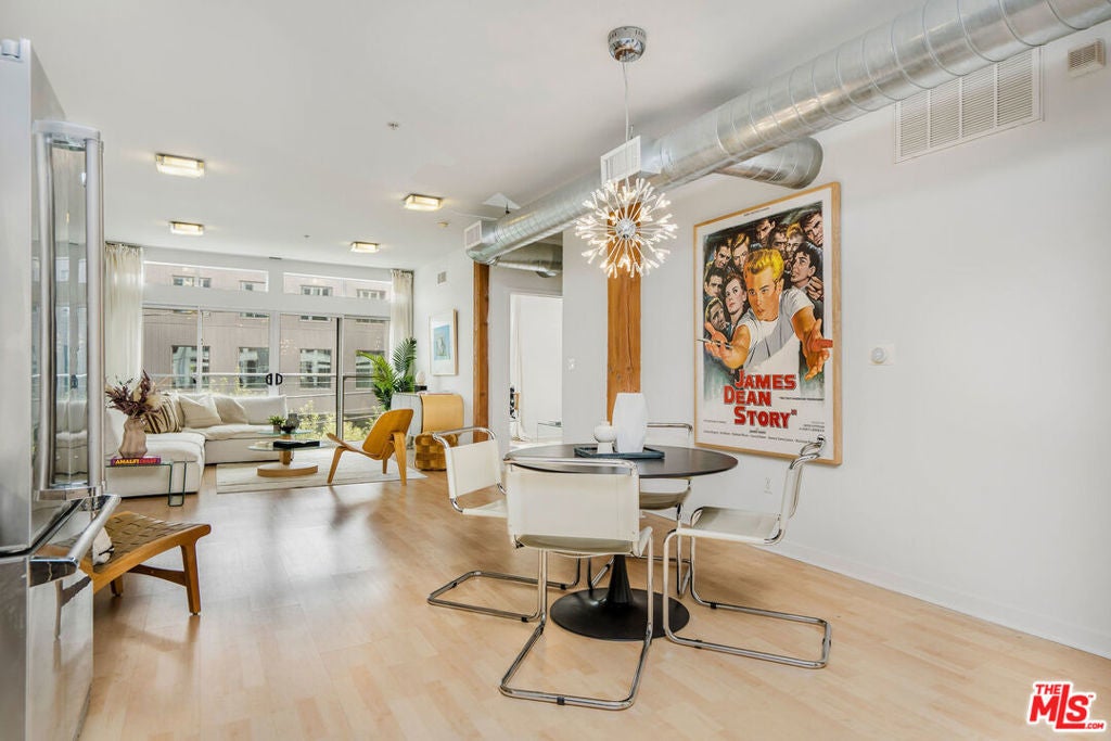 Photo of Listing #25505651