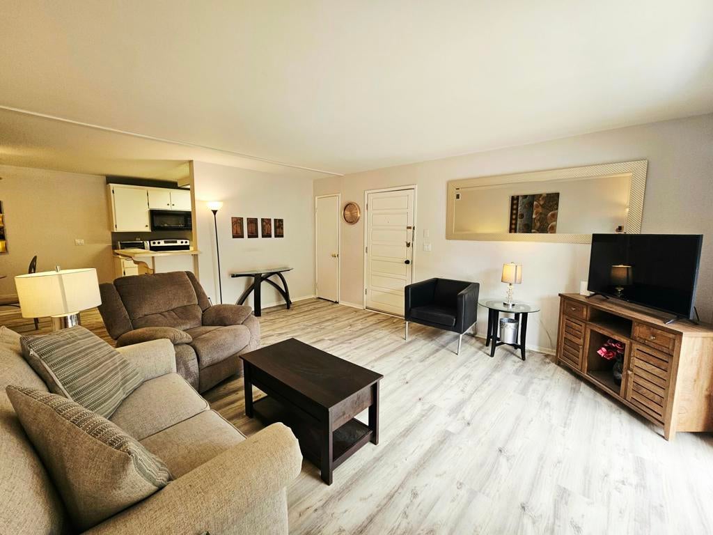 Photo of Listing #219125795PS