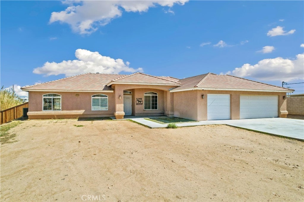 Photo of Listing #IV25047172