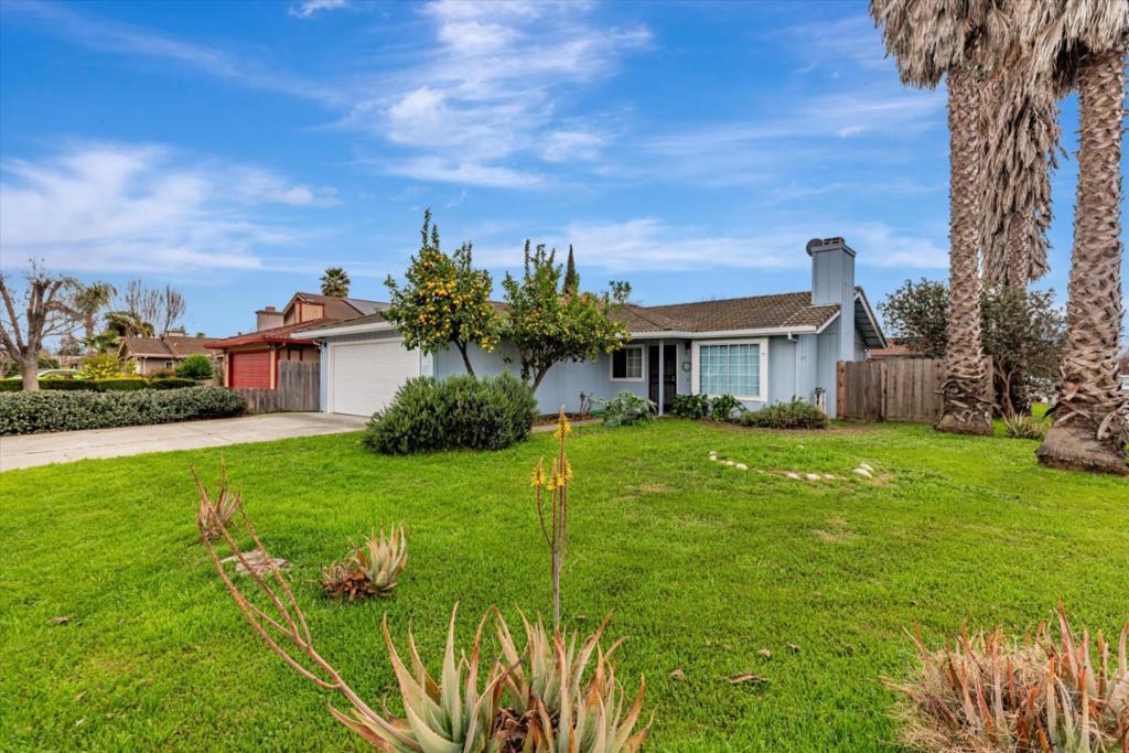 Photo of Listing #ML81996331