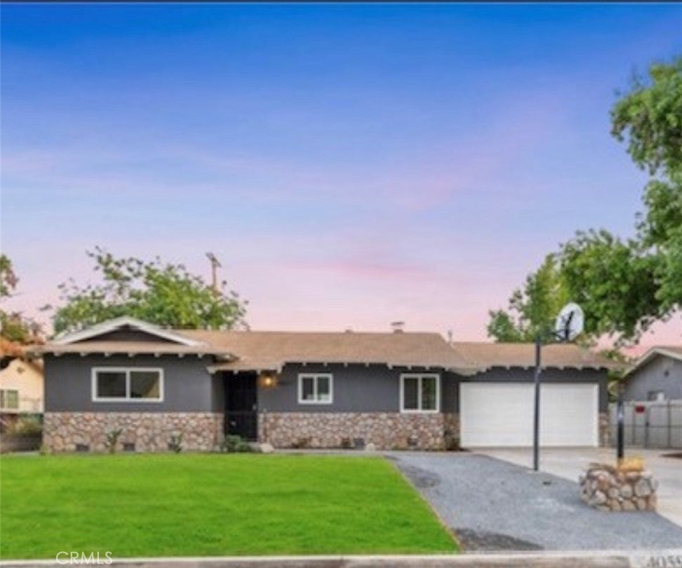 Photo of Listing #DW25048302