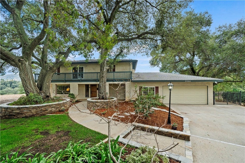 Photo of Listing #IV25046912