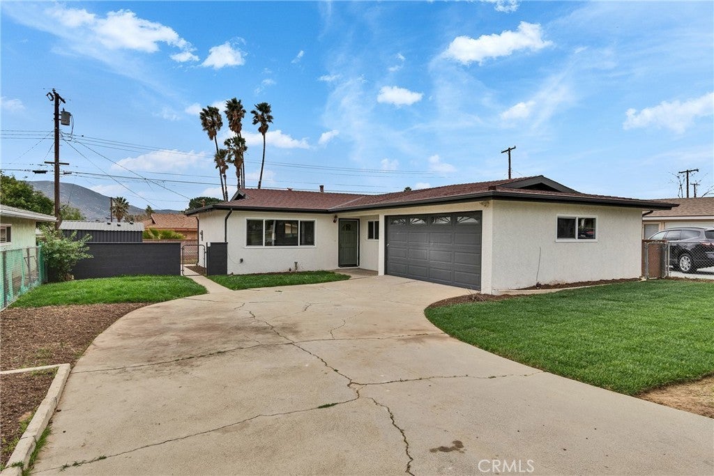 Photo of Listing #CV25048445