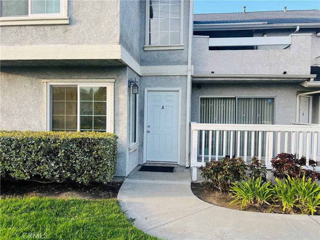 Photo of Listing #IV25048168