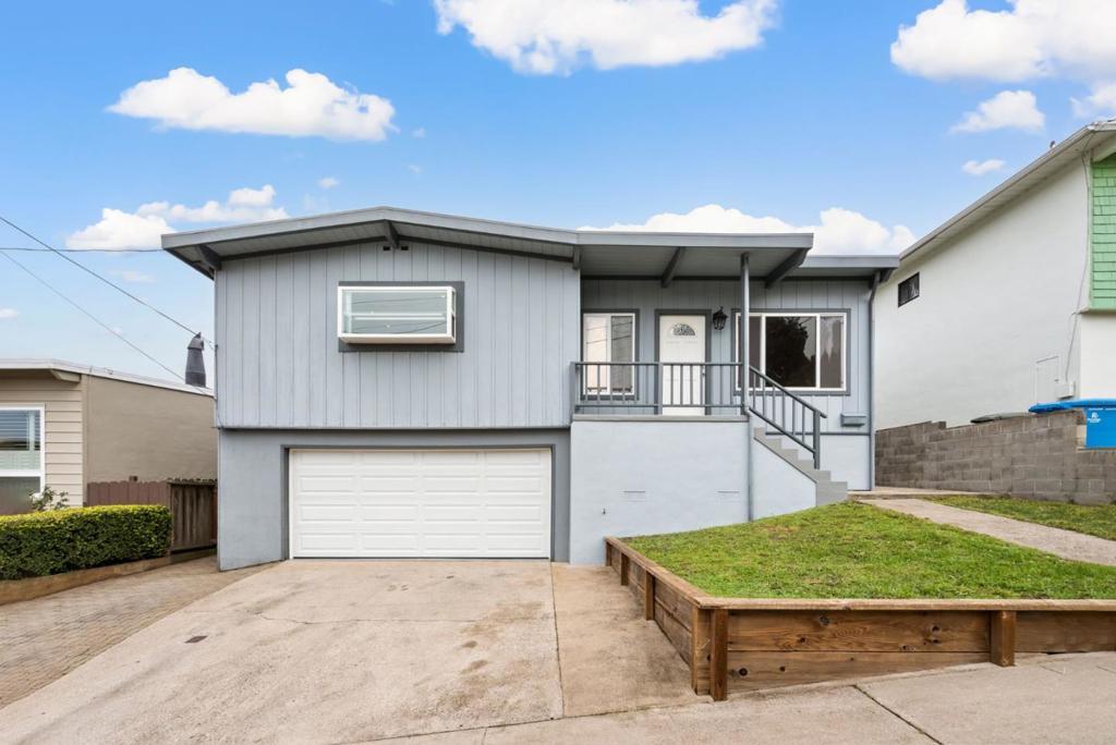 Photo of Listing #ML81996550