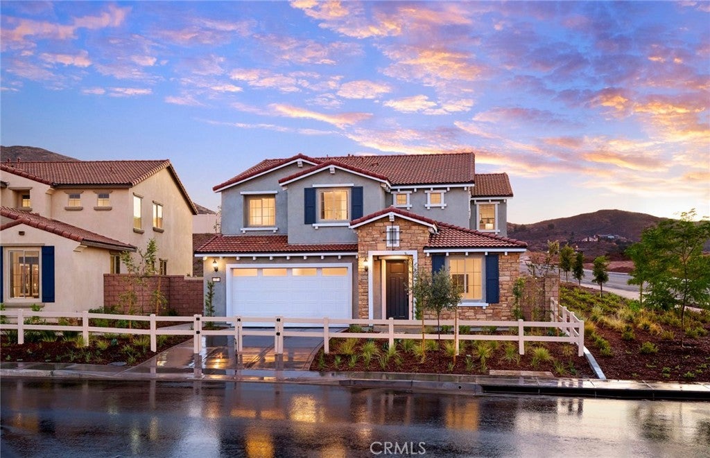 Photo of Listing #IV25048563