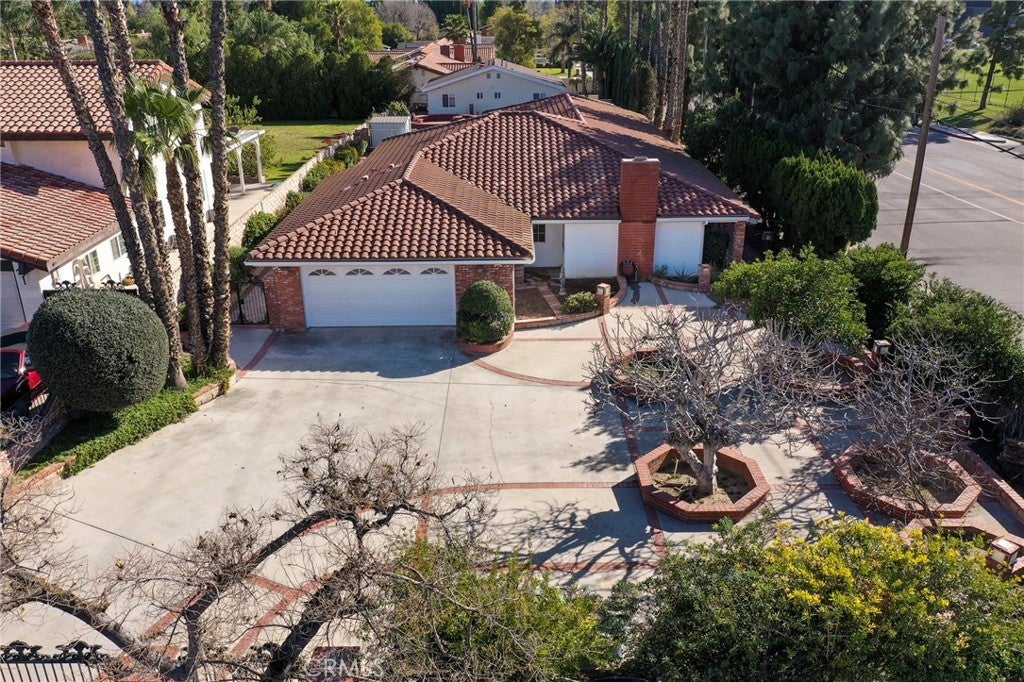 Photo of Listing #SR25035141