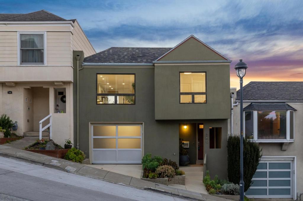 Photo of Listing #ML81995796