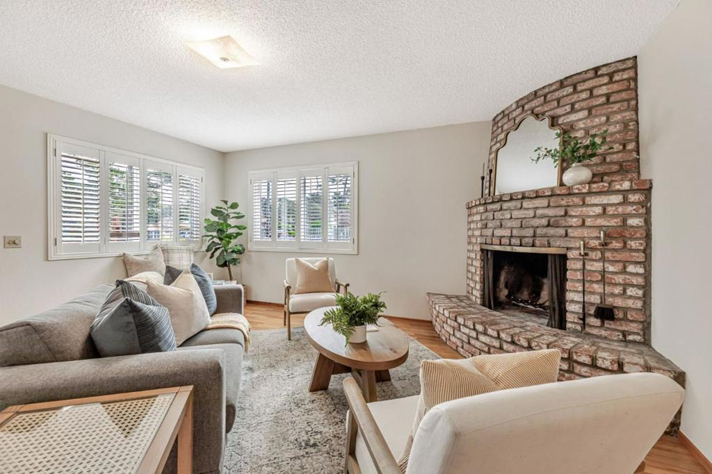 Photo of Listing #ML81996575