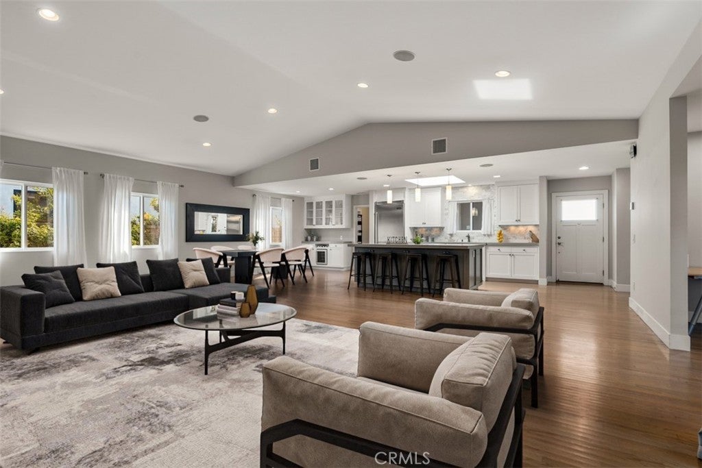 Photo of Listing #LG25048680