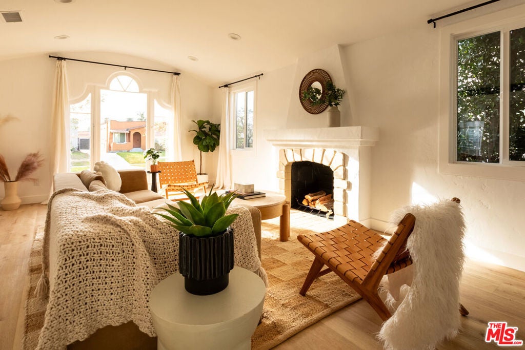 Photo of Listing #25506185