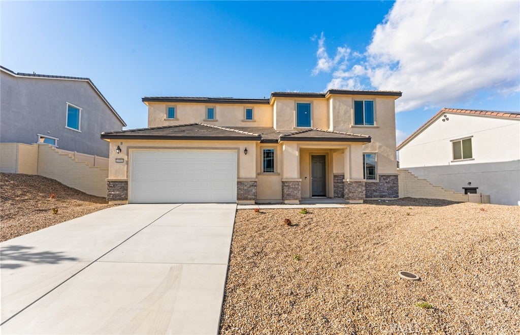 Photo of Listing #IV25048995