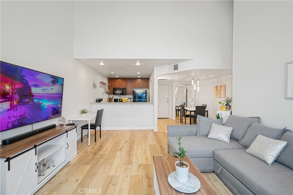 Photo of Listing #PW25049129