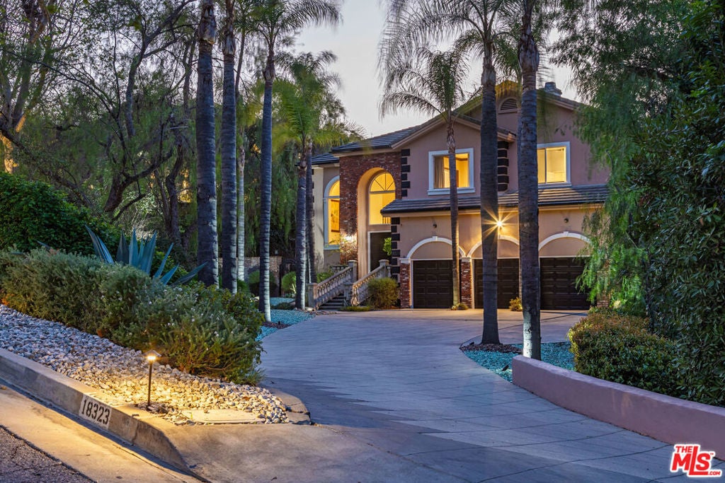 Photo of Listing #25499767