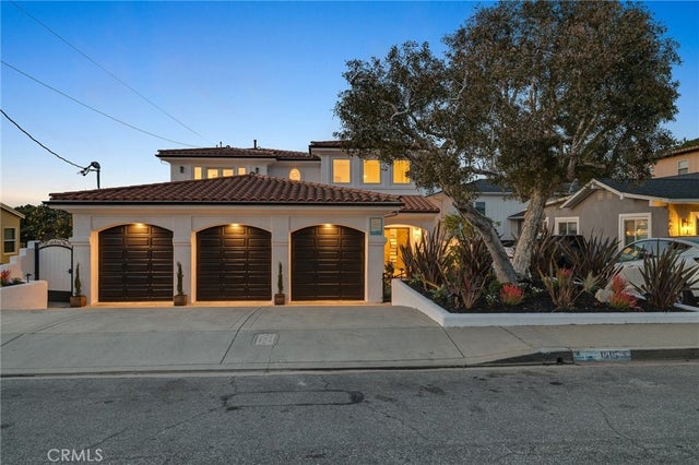 1515 Ruhland Avenue, Manhattan Beach.