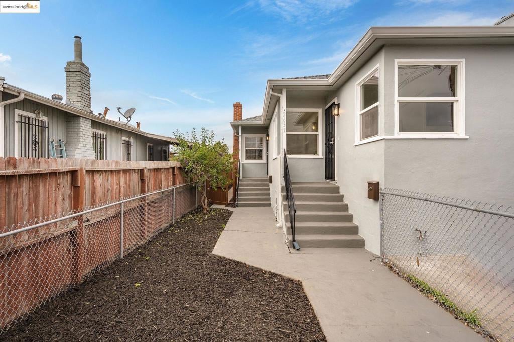 Photo of Listing #41088293