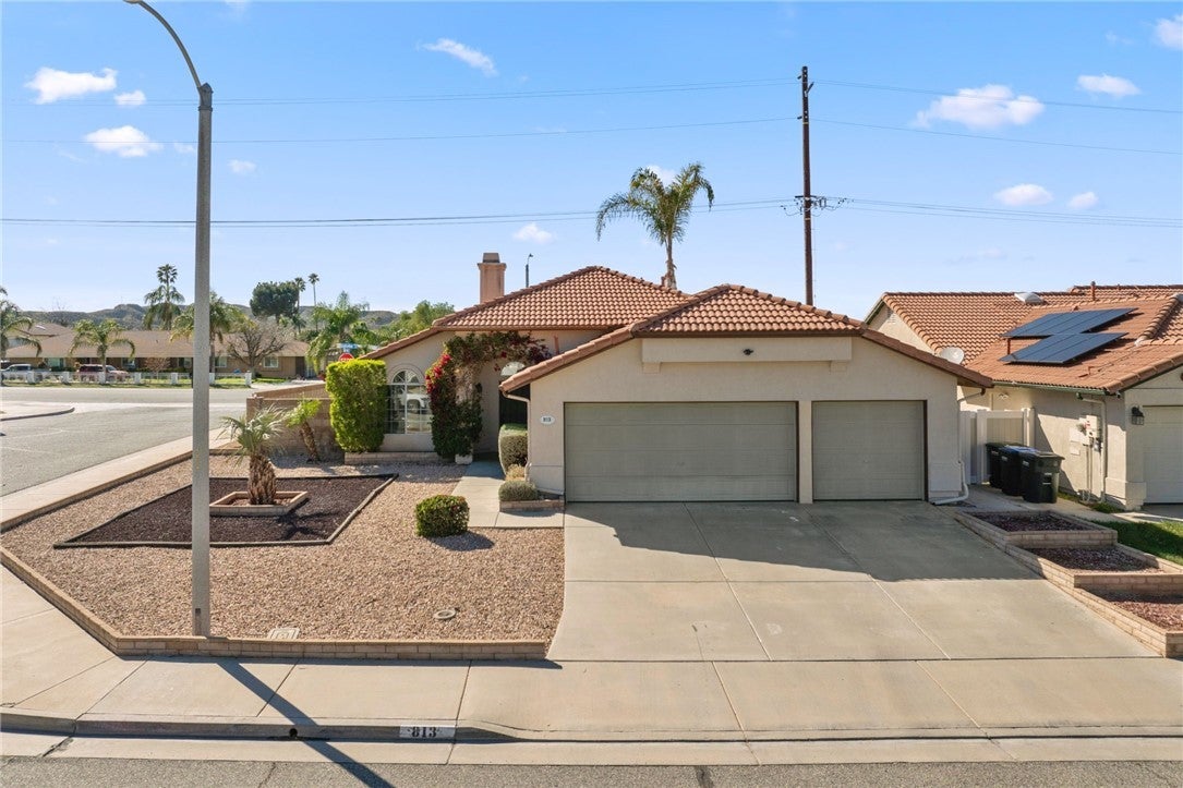 Photo of Listing #IV25046746