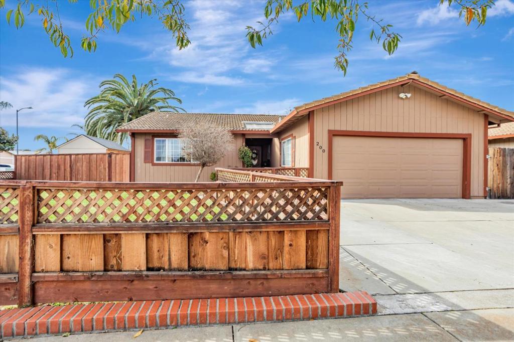 Photo of Listing #ML81996714