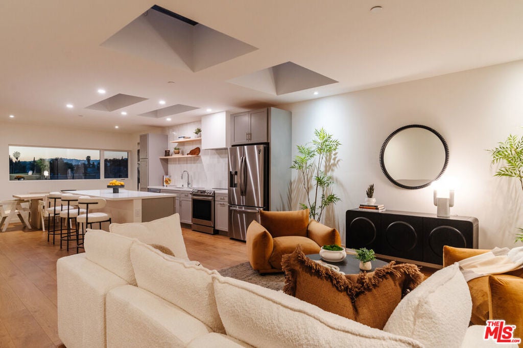 Photo of Listing #25506666