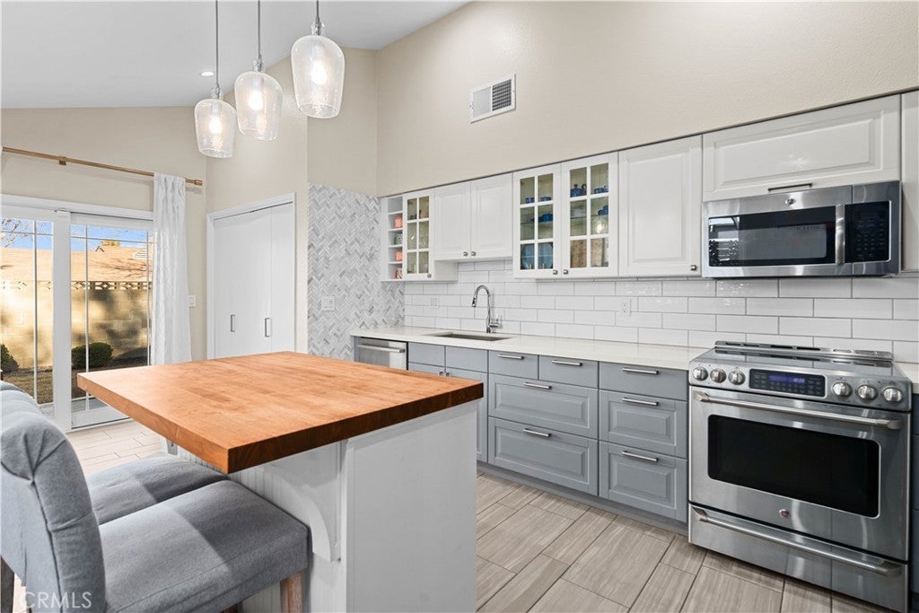 Photo of Listing #SR25048496