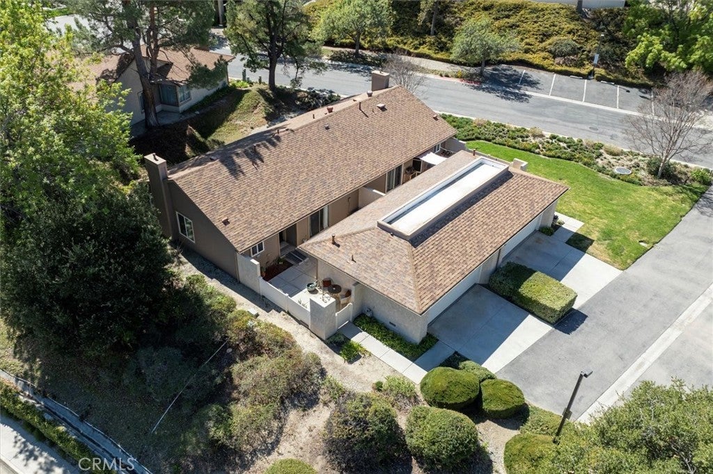 Photo of Listing #SR25037985