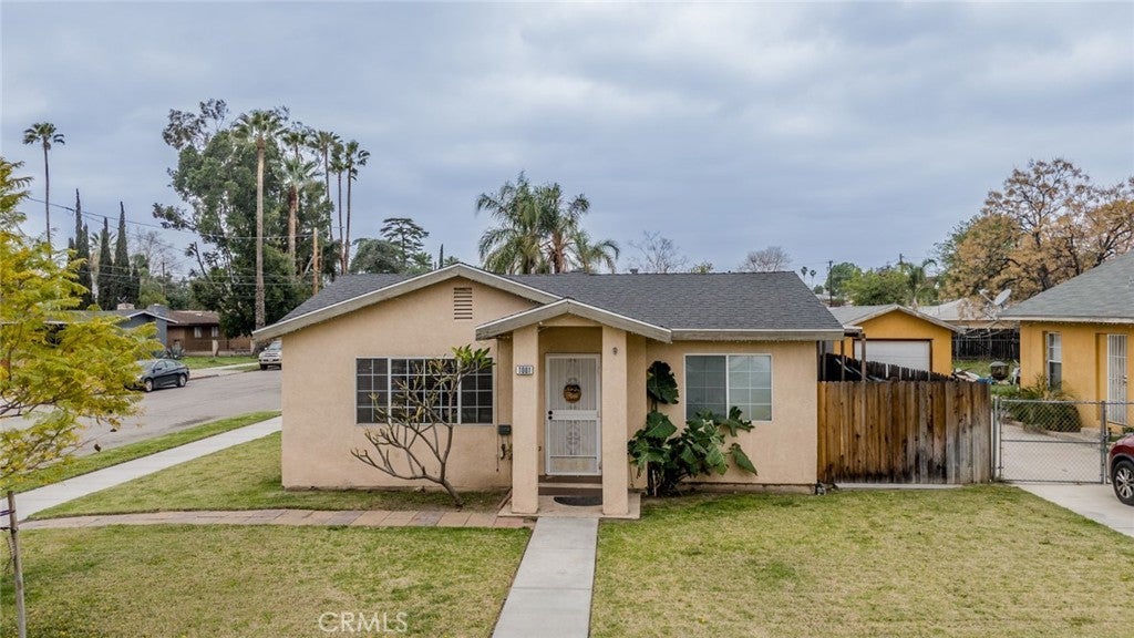 Photo of Listing #IV25049572