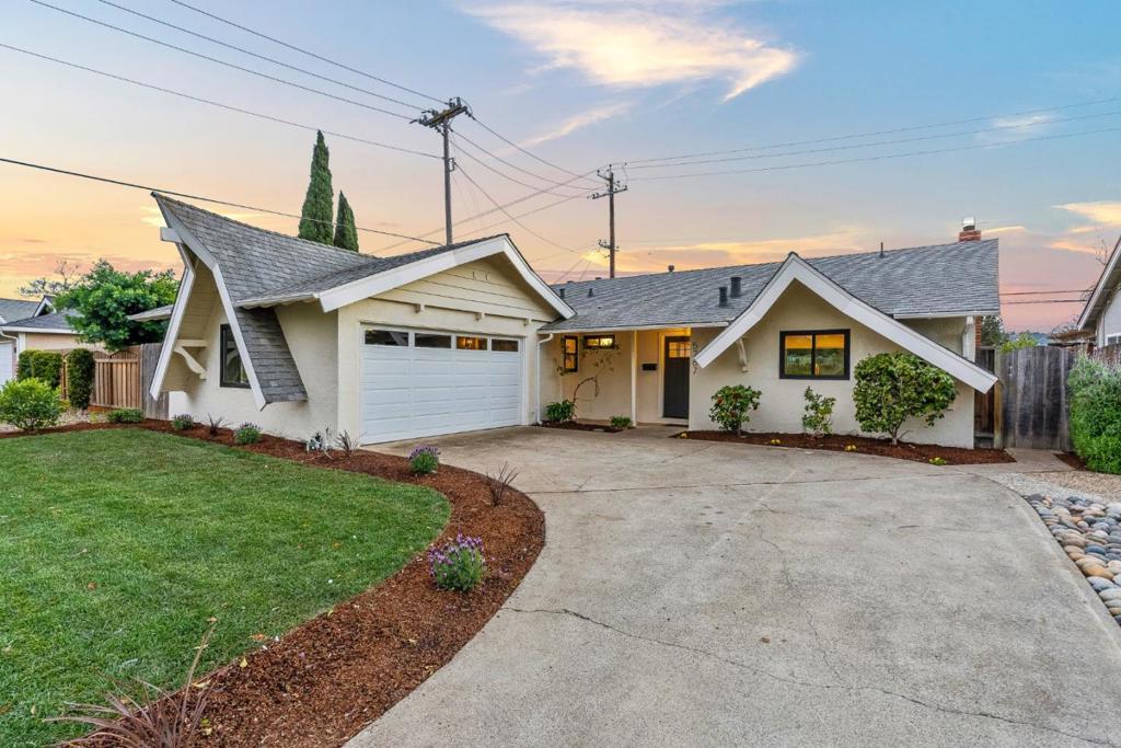 Photo of Listing #ML81996753