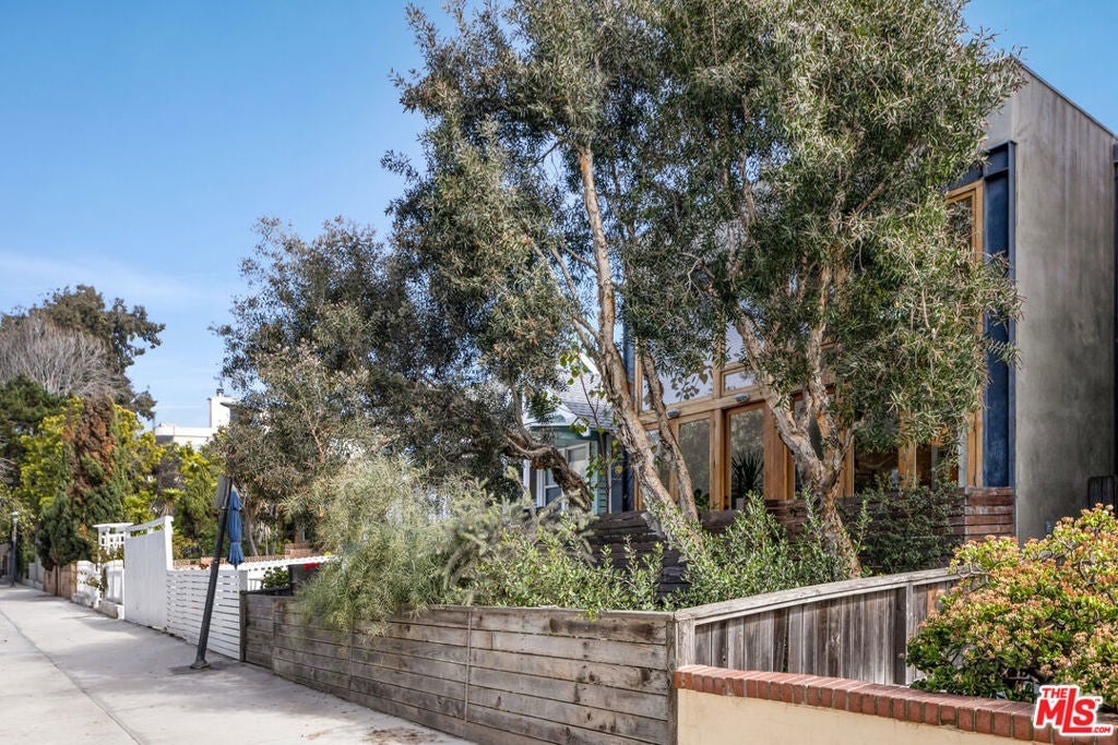 Photo of Listing #25507159