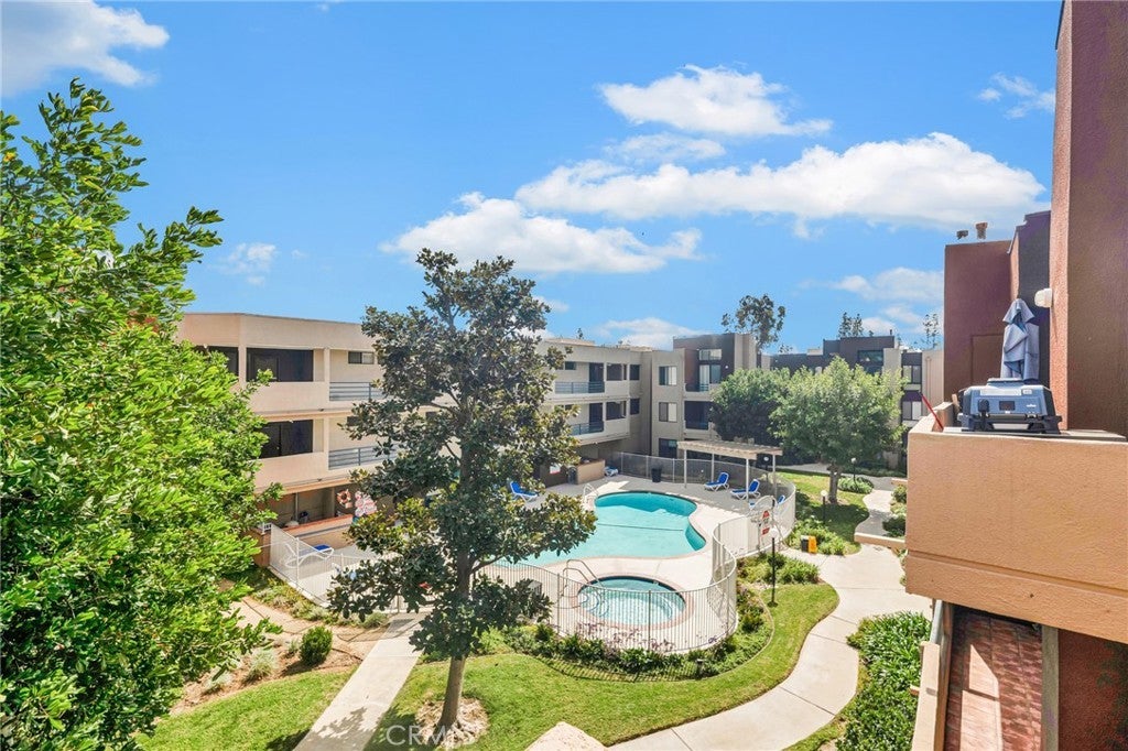 Photo of Listing #SR25049644